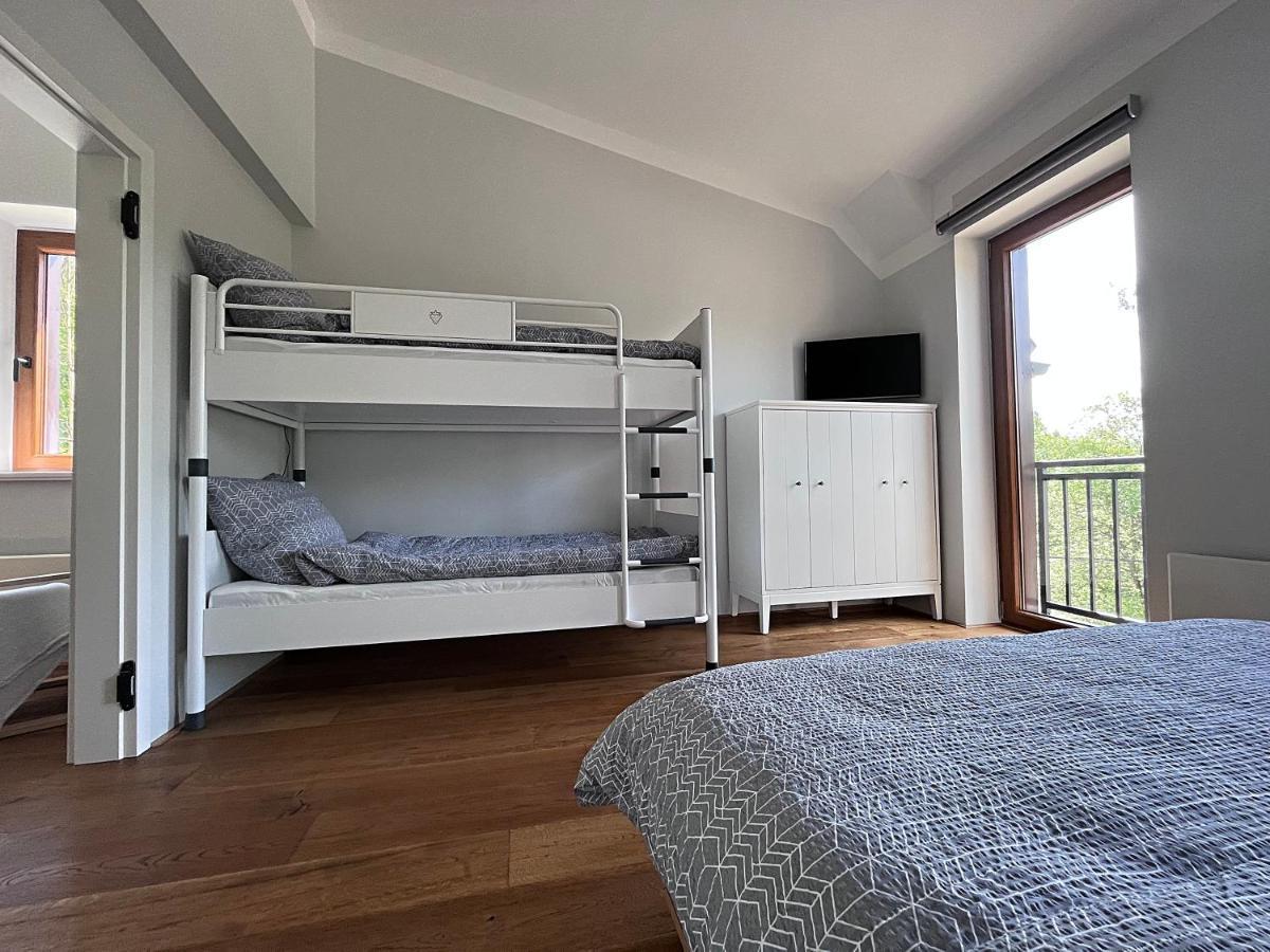 Apartman Hygge Bratrouchov ยาโบลเนค นาด ยิเซโรว์ ภายนอก รูปภาพ